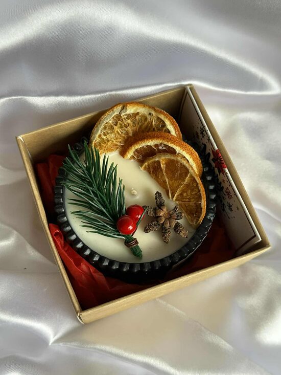 Puošni žvakė indelyje